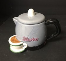 Rara olla de té ómnibus 1994 en forma de pequeña cafetera eléctrica y taza segunda mano  Embacar hacia Mexico