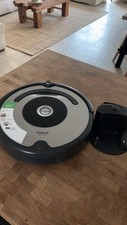 Robot aspirateur roomba d'occasion  Le Luc