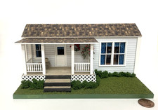 CASA DE BONECAS ESCALA 1:48" EXIBIÇÃO EM MINIATURA DE UMA VARANDA E PAREDE FRONTAL DE UMA CASA comprar usado CASA DE BONECAS ESCALA 1:48" EXIBIÇÃO EM MINIATURA DE UMA VARANDA E PAREDE FRONTAL DE UMA CASA comprar usado  Enviando para Brazil