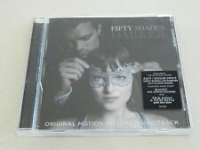 Trilha sonora: CD Cinquenta Tons Mais Escuro [Com: Zayn/Taylor Swift, SIA, Halsey] comprar usado  Enviando para Brazil