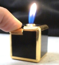 Briquet ancien forme d'occasion  France