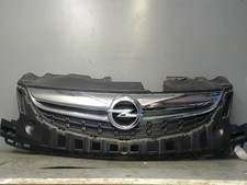 Calandre opel corsa d'occasion  Saint-Quentin