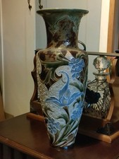 Royal doulton vase for sale  ASHTON-UNDER-LYNE