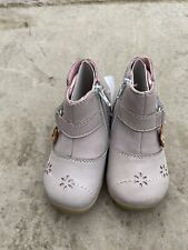 Bobux taupe boots d'occasion  Expédié en Belgium