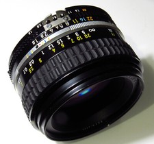 Nikon nikkor 1.8 d'occasion  Expédié en Belgium