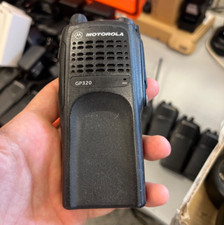 Radio portatile motorola usato  Riccione