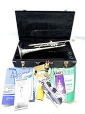 Usado, Trompete vintage Bach TR200S ML Ser nº 463804 com estojo + acessórios • Bocal 7C comprar usado  Enviando para Brazil