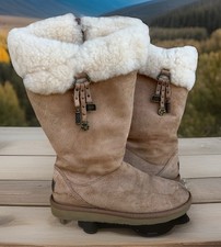 Ugg plumdale charm for sale  San Diego