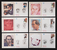 Série complète personnages usato  Spedire a Italy