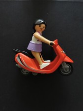 Personnage playmobil scooter d'occasion  Villeurbanne