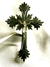 Pendentif croix religieuse d'occasion  Équeurdreville-Hainneville