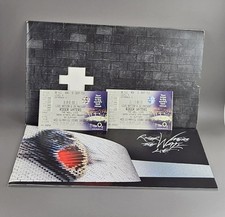 Roger Waters "The Wall Live UK Tour" Programme in Slip Case + Tickets. O2 ARENA comprar usado  Enviando para Brazil