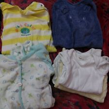 Abbigliamento neonato inverno usato  Decollatura