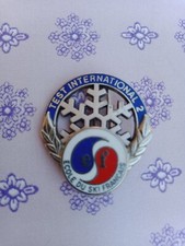 Broche pin badge d'occasion  Haguenau