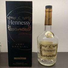 Hennessy cognac 700 usato  Spedire a Italy