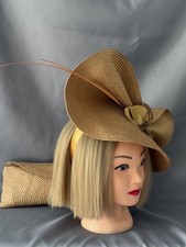 Stunning gold fascinator for sale Stunning gold fascinator for sale  DERBY