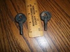 LOTE DE 2 DOBRADIÇAS DE ARMÁRIO VINTAGE para máquina de costura para Singer 15-30 + comprar usado  Enviando para Brazil
