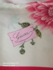 Gucci foulard seta. usato  Roma