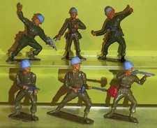 Cofalu lot. figurines d'occasion  Pouzauges