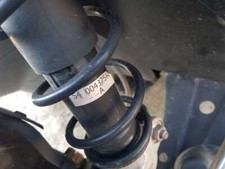 Front right shock d'occasion  Expédié en Belgium