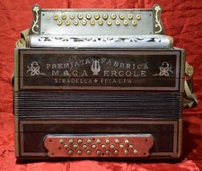 Accordion fisarmonica premiata usato  Pescia
