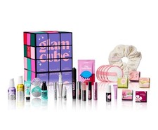 Benefit cosmetics glam usato Benefit cosmetics glam usato  Spedire a Italy