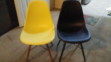 Authentic eames chairs d'occasion  Expédié en Belgium