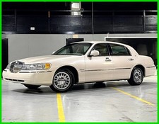 2002 lincoln town for sale  Victoria