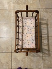 Usado, Berço de berço vintage de madeira para boneca bebê L-2 pés, H 19 polegadas, W-13 polegadas comprar usado  Enviando para Brazil