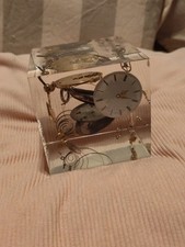 Cube presse papier d'occasion Cube presse papier d'occasion  Cénac-et-Saint-Julien