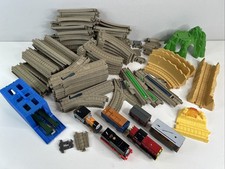Thomas & Friends Trackmaster. Mais de 100 peças de pista. Dash, Toby, Sansão, Salgado comprar usado Thomas & Friends Trackmaster. Mais de 100 peças de pista. Dash, Toby, Sansão, Salgado comprar usado  Enviando para Brazil