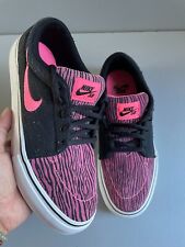 Womens nike satire for sale  SITTINGBOURNE