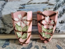 Par de jarrones de bolsillo de pared de colección rosa pintados a mano hechos en Japón segunda mano  Embacar hacia Mexico