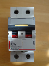 Legrand disjoncteur 32a d'occasion  Wittelsheim