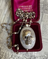 Collana teschio memento usato  Spedire a Italy