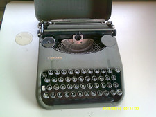 vintage portable manual typewriter for sale vintage portable manual typewriter for sale Burlington