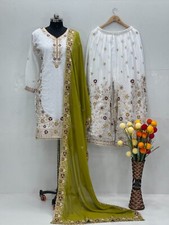 Robe salwar kameez d'occasion  Expédié en France