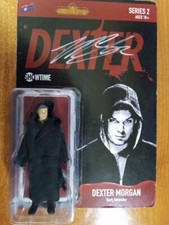 Boneco de ação assinado por Dexter Michael C. Hall comprar usado  Enviando para Brazil