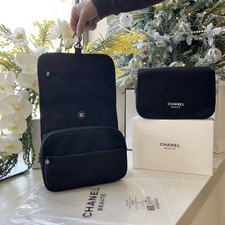 Bolsa organizadora cosmética preta Chanel Beauty presente pendurada nova caixa comprar usado Bolsa organizadora cosmética preta Chanel Beauty presente pendurada nova caixa comprar usado  Enviando para Brazil
