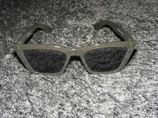 Sonnenbrille eckig grün gebraucht kaufen  Melsungen