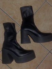 Stivaletto bershka usato  Bologna