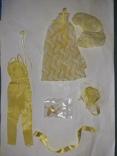 Vintage barbie outfit usato  Roma