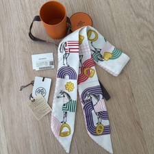 Hermes twilly scarf d'occasion  Expédié en Belgium