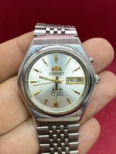 Vintage Relógio Orient Três Estrelas Automático Dia/Data Mostrador Prata Funcionando comprar usado  Enviando para Brazil