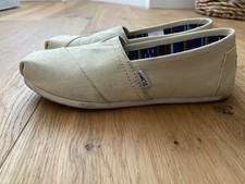 Toms women recycled for sale  MITCHAM