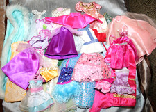 Clothing lot fit for sale  Golconda