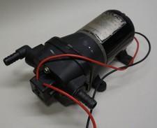 Flojet druckwasserpumpe 12v gebraucht kaufen Flojet druckwasserpumpe 12v gebraucht kaufen  Altstadt,-Andershof,-Devin