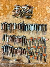 105 SURTIDOS AVIONES USADOS CHAPA METAL RESORTE CERRADURAS REMACHE AGARRE ABRAZADERAS SUJETADORES segunda mano  Embacar hacia Mexico