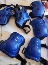 Equipamento de proteção capacete cotovelo joelho almofadas de pulso crianças jovens patinação tamanho MED comprar usado  Enviando para Brazil
