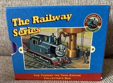 The RAILWAY SERIES: The THOMAS THE TANK ENGINE Collector's Box, 0375827439 comprar usado The RAILWAY SERIES: The THOMAS THE TANK ENGINE Collector's Box, 0375827439 comprar usado  Enviando para Brazil